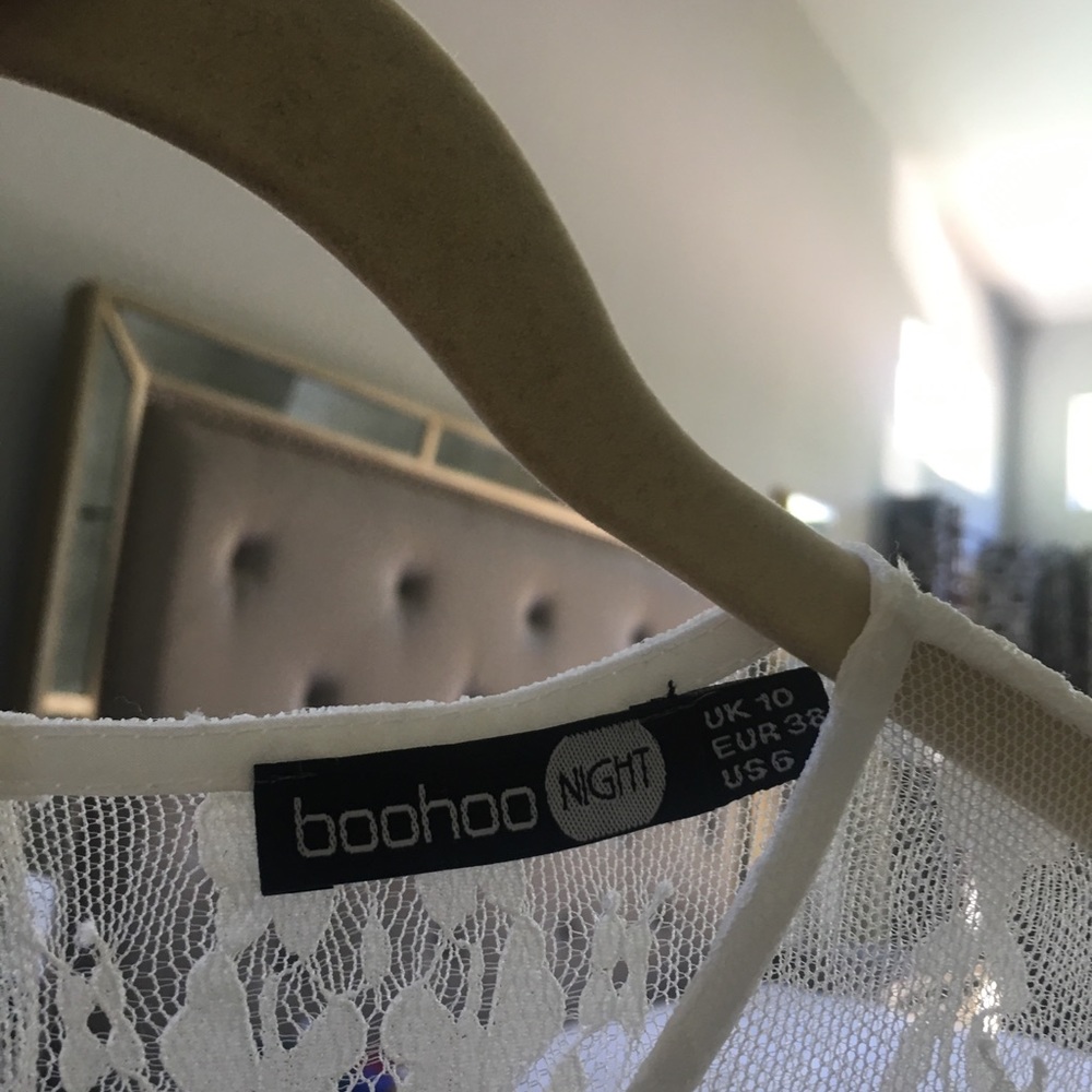 Boohoo eyelash lace pleated midi dress - Picture 2 of 5